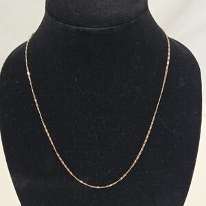Unusual Goldtone Link Chain Necklace